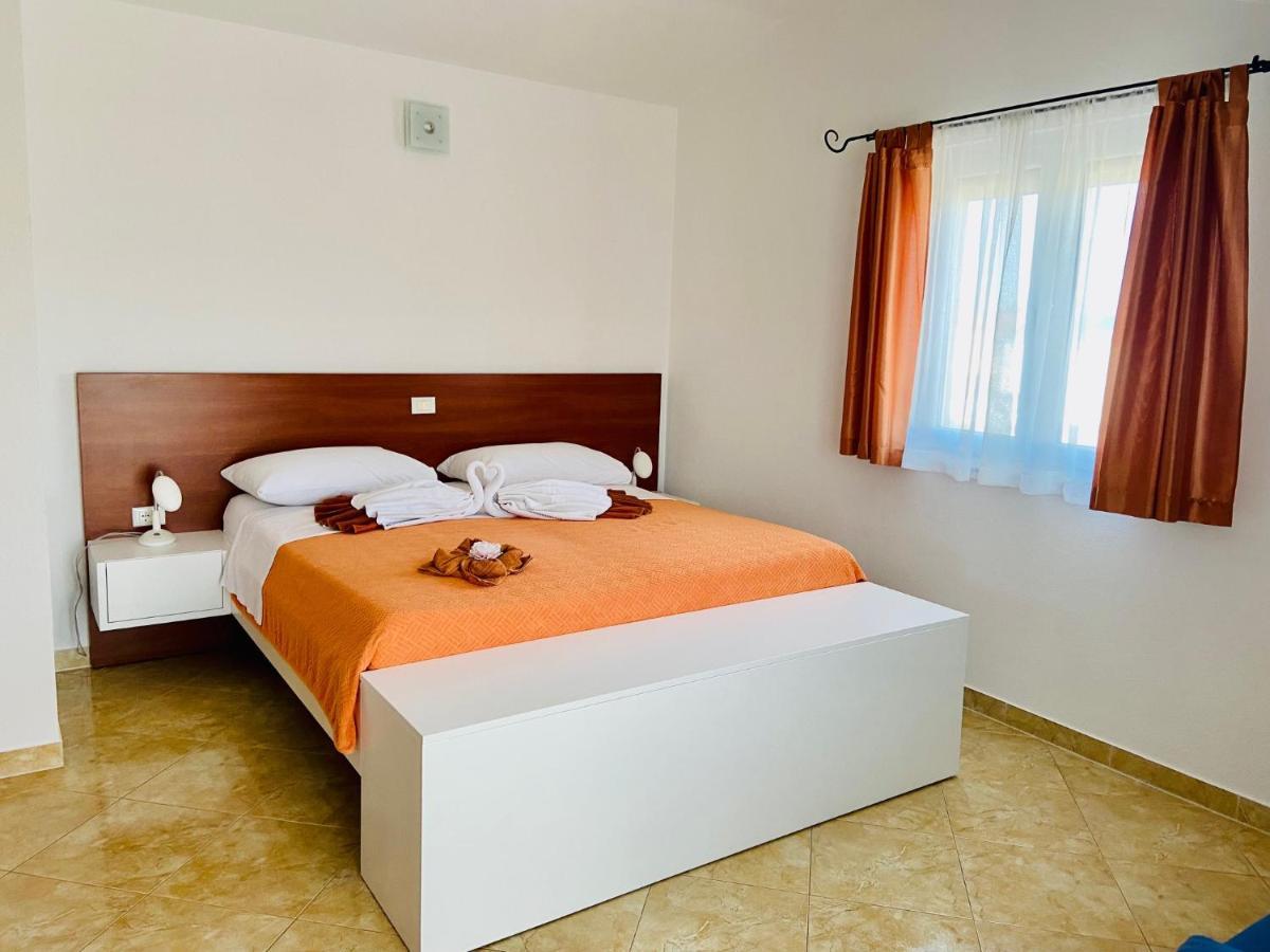 Apartments Brnada อูมัค ภายนอก รูปภาพ