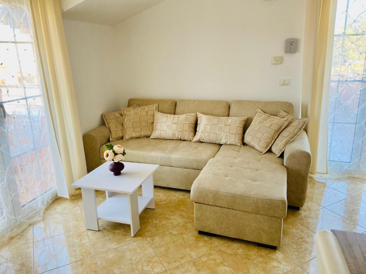 Apartments Brnada อูมัค ภายนอก รูปภาพ