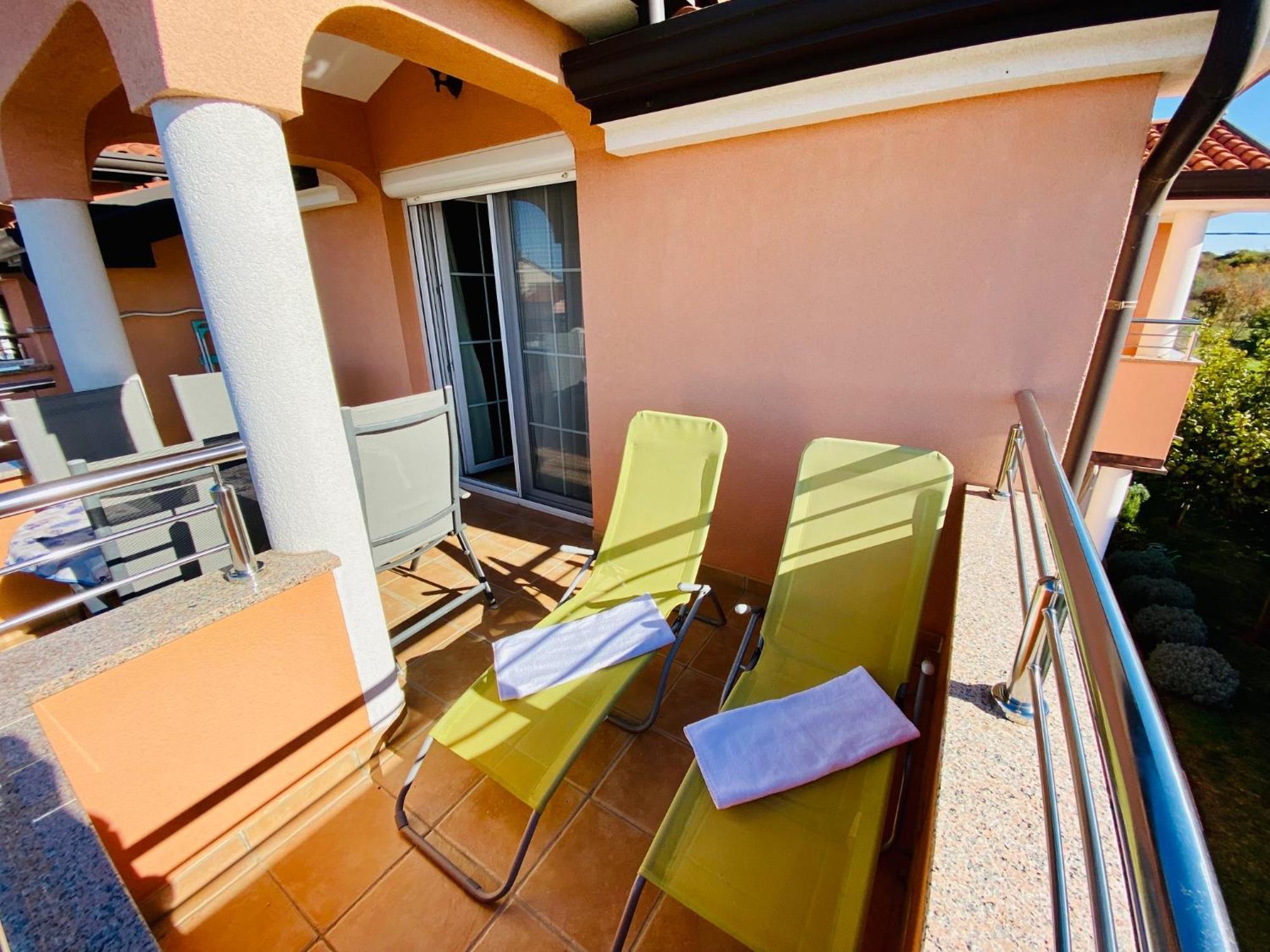 Apartments Brnada อูมัค ภายนอก รูปภาพ
